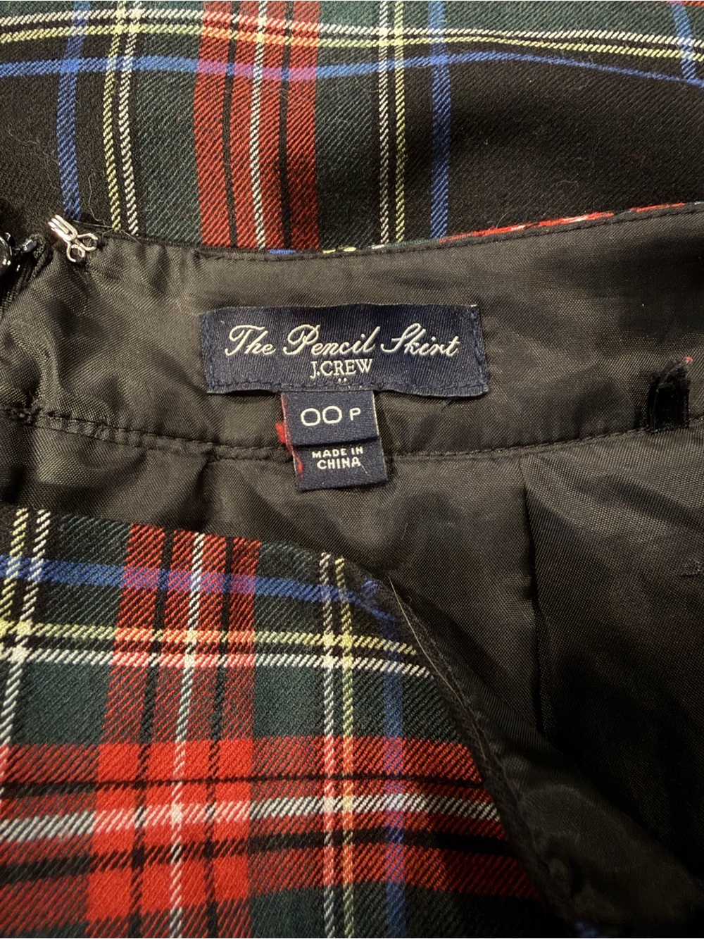 J. Crew Stewart Black Tartan‎ The Pencil Skirt Plaid Black Red Green Size 00 P - Picture 4 of 6
